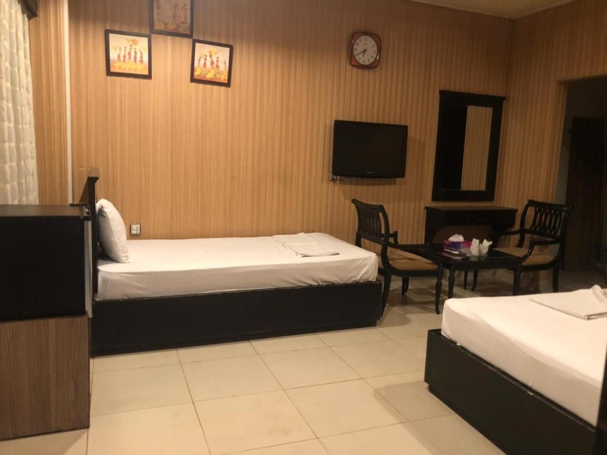 Silk Hotel Fajsalabad Zewnętrze zdjęcie